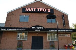 Matteo's Italian restaurant exterior signage